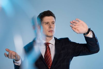 selective-focus-of-professional-businessman-gestur-2024-11-12-03-10-36-utc.jpg